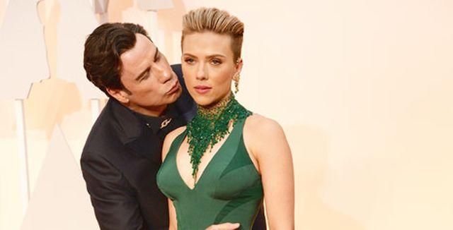 Scarlett Johansson tvrdí, že Travoltu vždycky ráda vidí