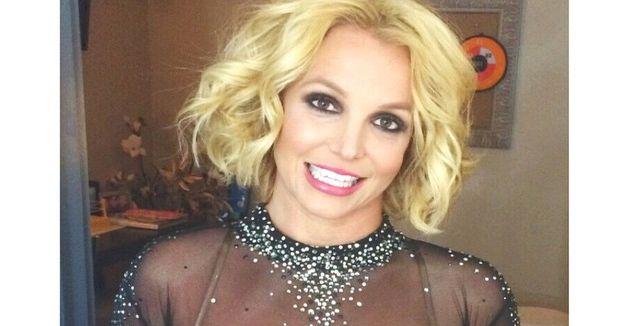 Britney si při pádu poranila kotník