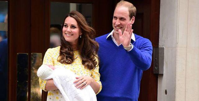 William a Kate ukázali dceru světu už v den narození